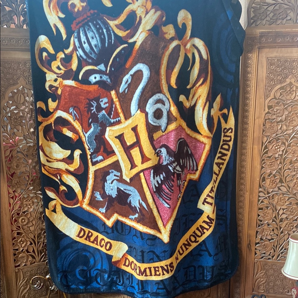 Warner Bros. Hogwarts Crest Blanket - Blue, Gold, Red, Black